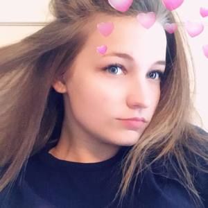 Meet your Posher, Rebecca